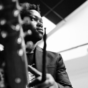 ©Youri Lenquette . France. Marseille. 07/2011. Dans les locaux de Nuits Metis. .Ba Cissoko. Kora.Guinee. Guinea.Musique mandingue.